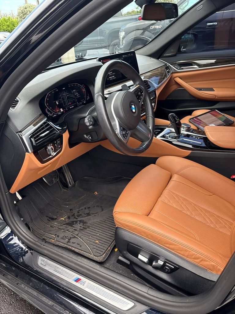 Certified 2023 BMW 540i w/ M Sport Package RWD image 3