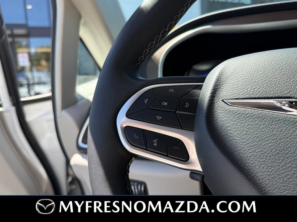 Used 2023 Chrysler Voyager LX FWD image 20