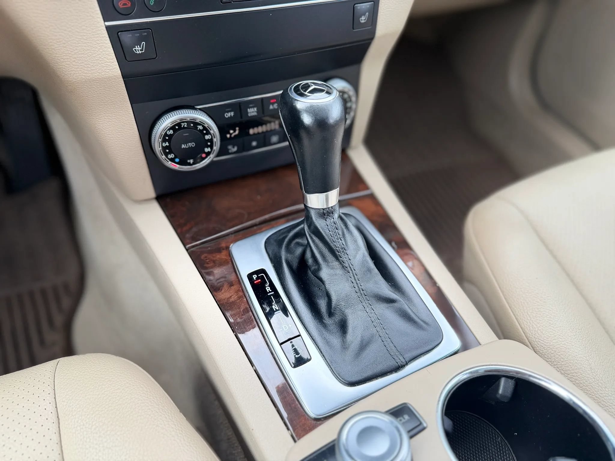 Used 2011 Mercedes-Benz GLK 350 4MATIC image 38