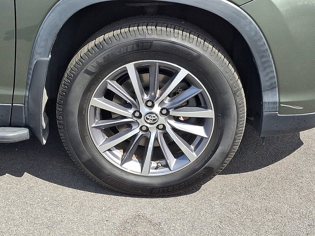 Used 2019 Toyota Highlander XLE AWD/4WD image 8
