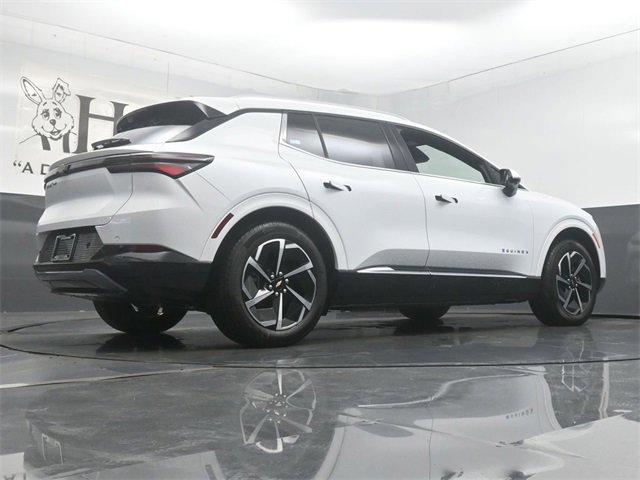 New 2025 Chevrolet Equinox EV LT image 11