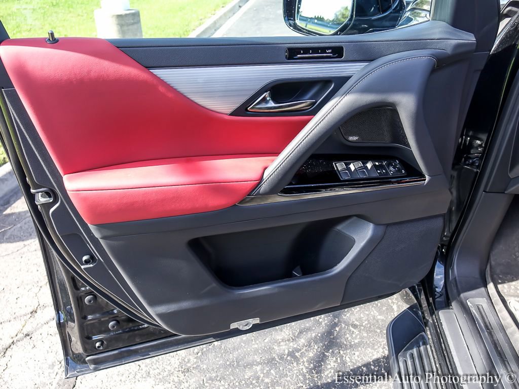 Used 2025 Lexus LX 700h F Sport image 29