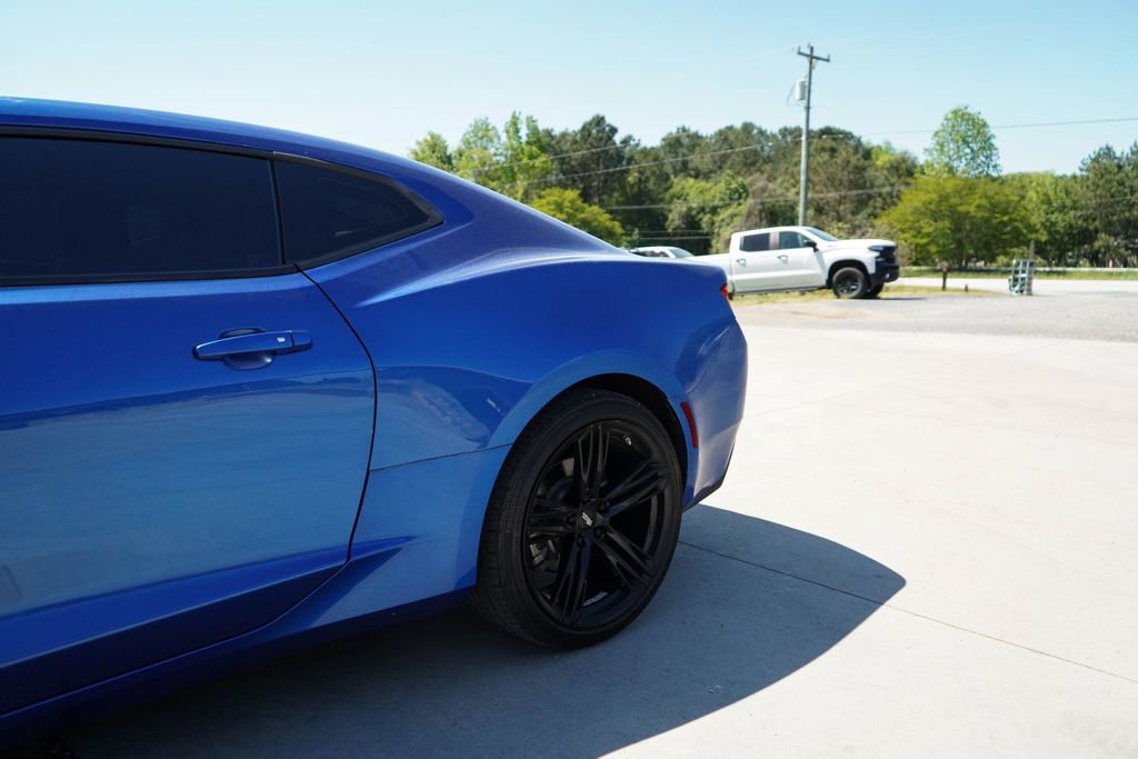 Used 2016 Chevrolet Camaro LT w/ Technology Package image 15
