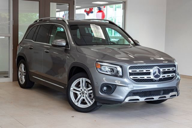 Used 2023 Mercedes-Benz GLB 250 4MATIC w/ Premium Package image 6