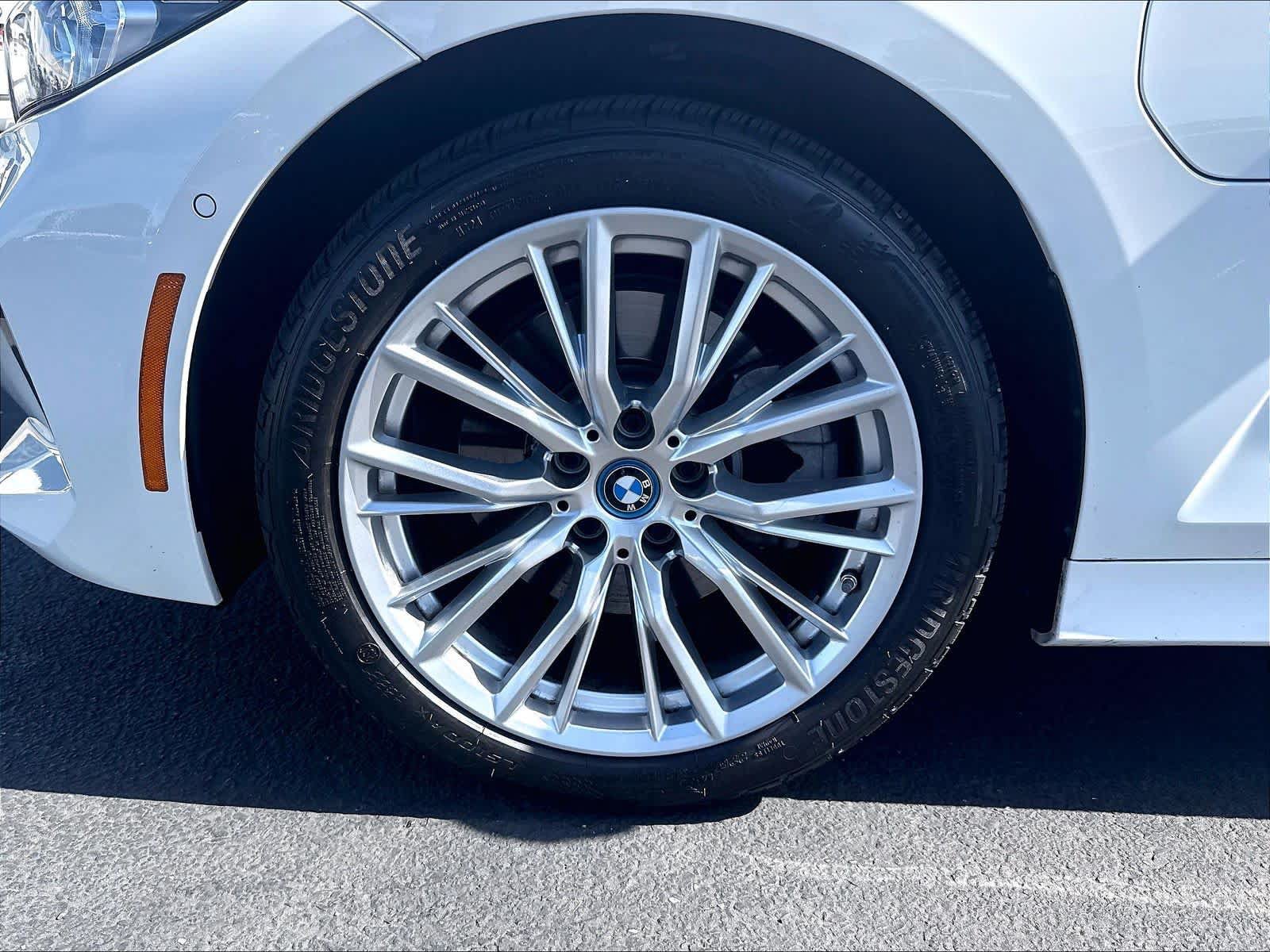 Used 2024 BMW 330e w/ Parking Assistance Package RWD image 36