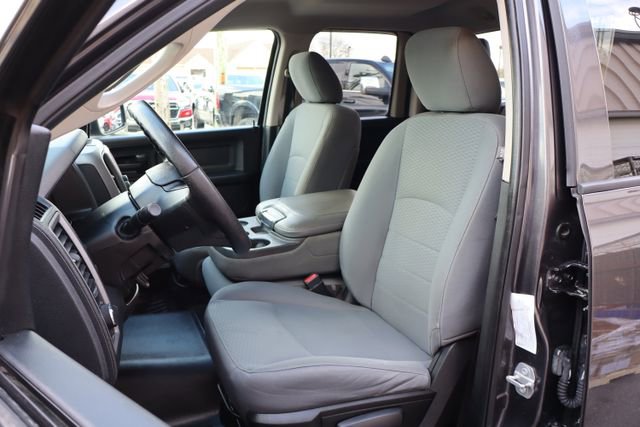 Used 2017 RAM 1500 ST w/ SXT Appearance Group AWD/4WD image 9