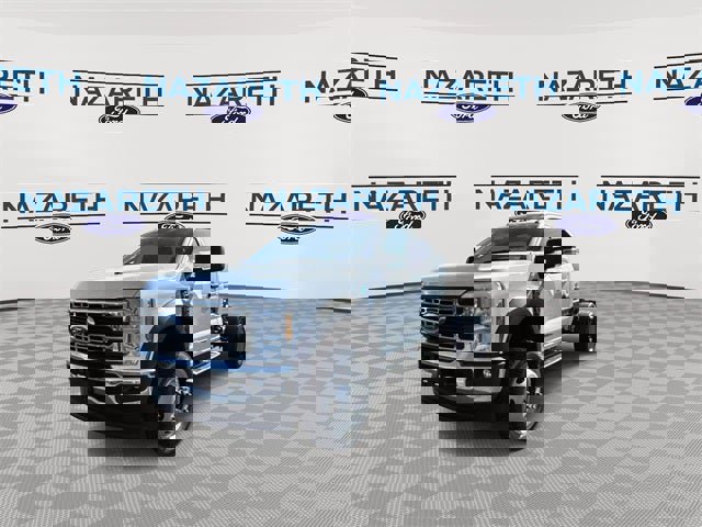 New 2025 Ford F550 4x4 Regular Cab Super Duty image 4