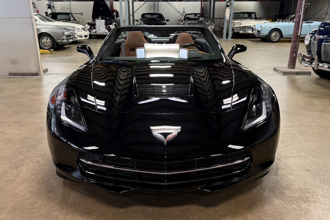 Used 2018 Chevrolet Corvette Stingray Convertible w/ 3LT Preferred Equipment Group image 6