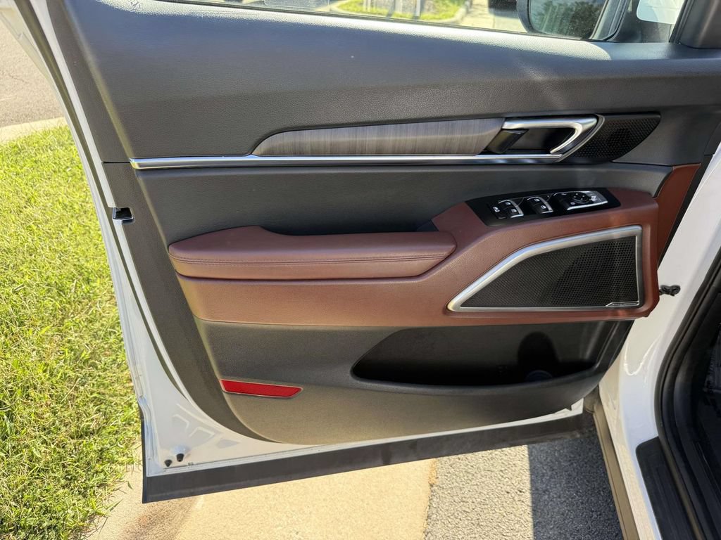Used 2024 Kia Telluride EX w/ EX Captain's Chair Package AWD/4WD image 33