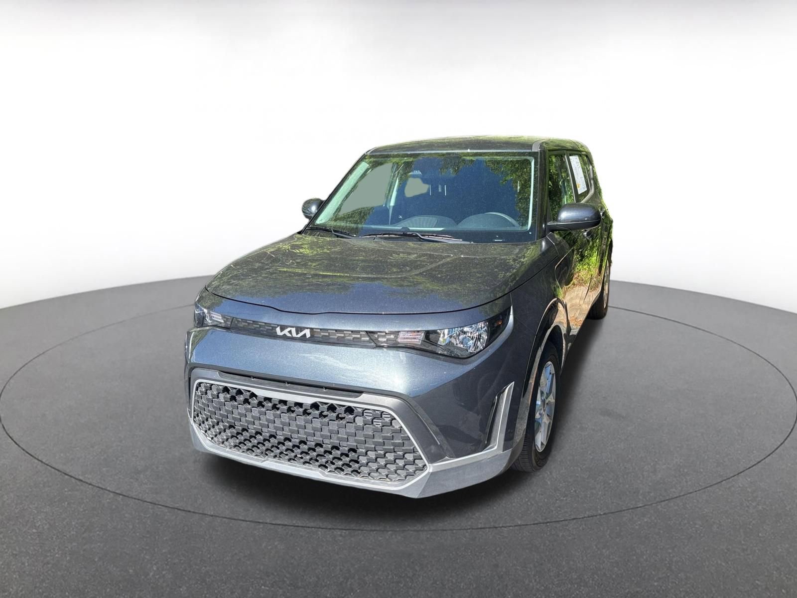 Used 2025 Kia Soul LX w/ LX Technology Package FWD image 8