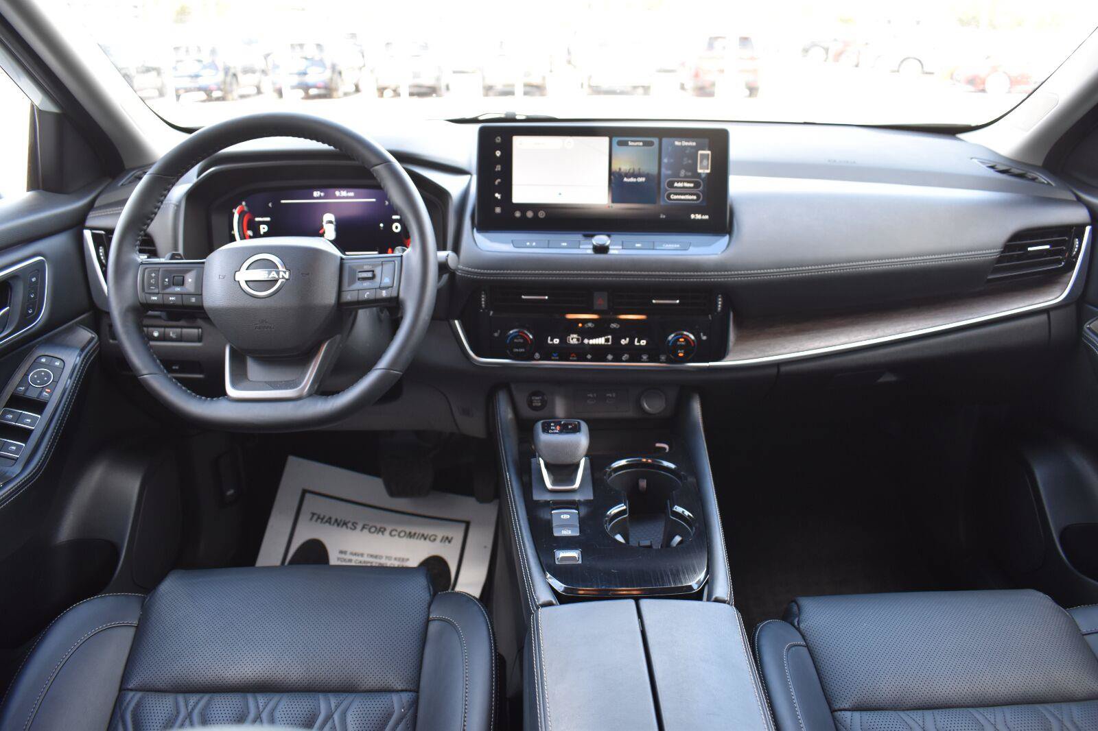 Used 2025 Nissan Rogue Platinum w/ Platinum Premium Package FWD image 31