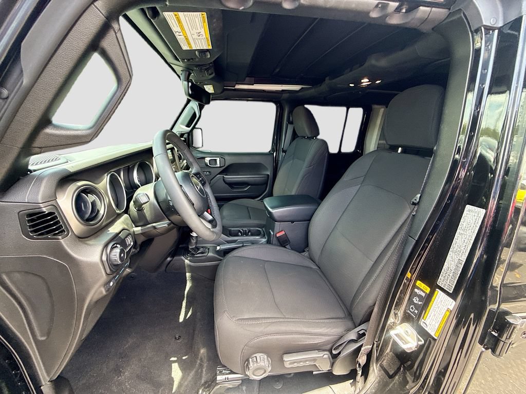 Used 2023 Jeep Wrangler Unlimited w/ Sun & Screen Package AWD/4WD image 23