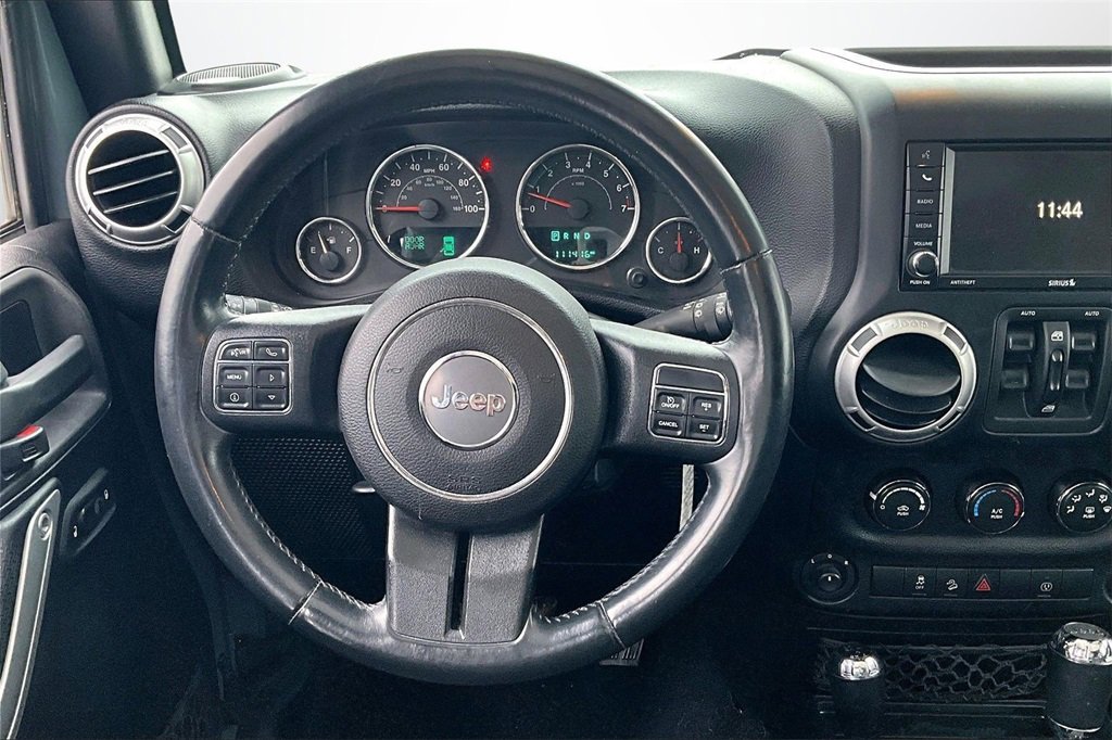 Used 2015 Jeep Wrangler Unlimited Sahara w/ Connectivity Group image 8