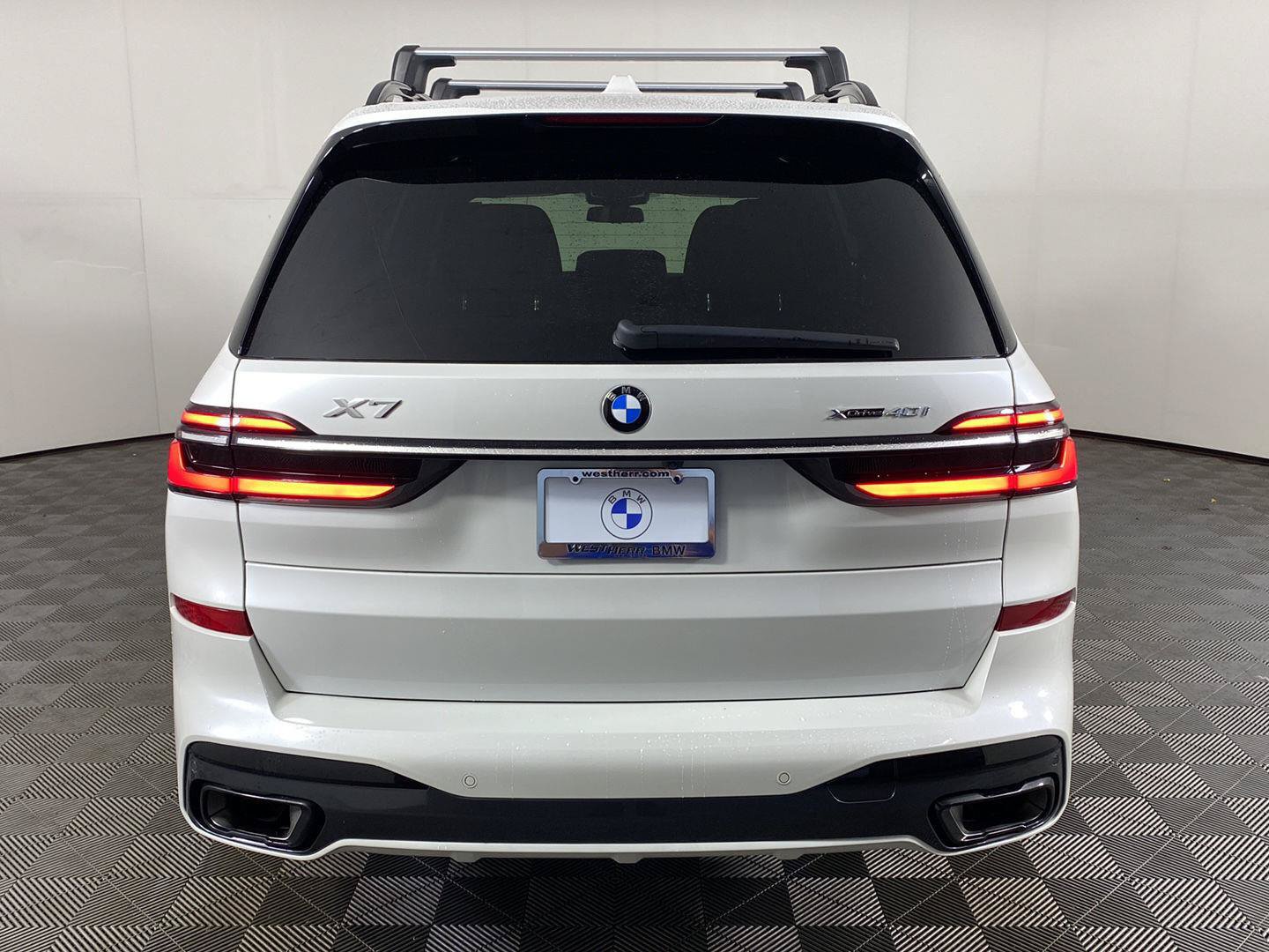 Used 2023 BMW X7 xDrive40i w/ Executive Package AWD/4WD image 6