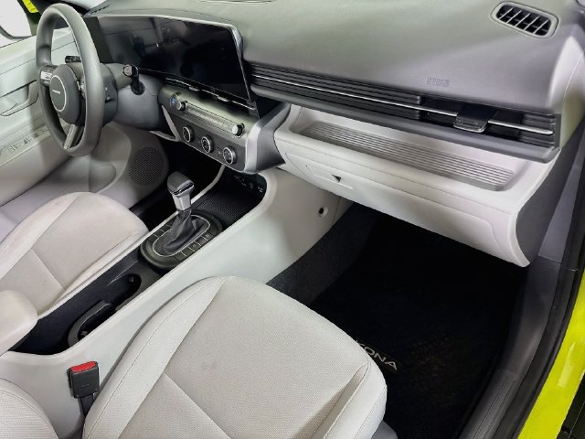 Certified 2024 Hyundai Kona SE AWD/4WD image 28