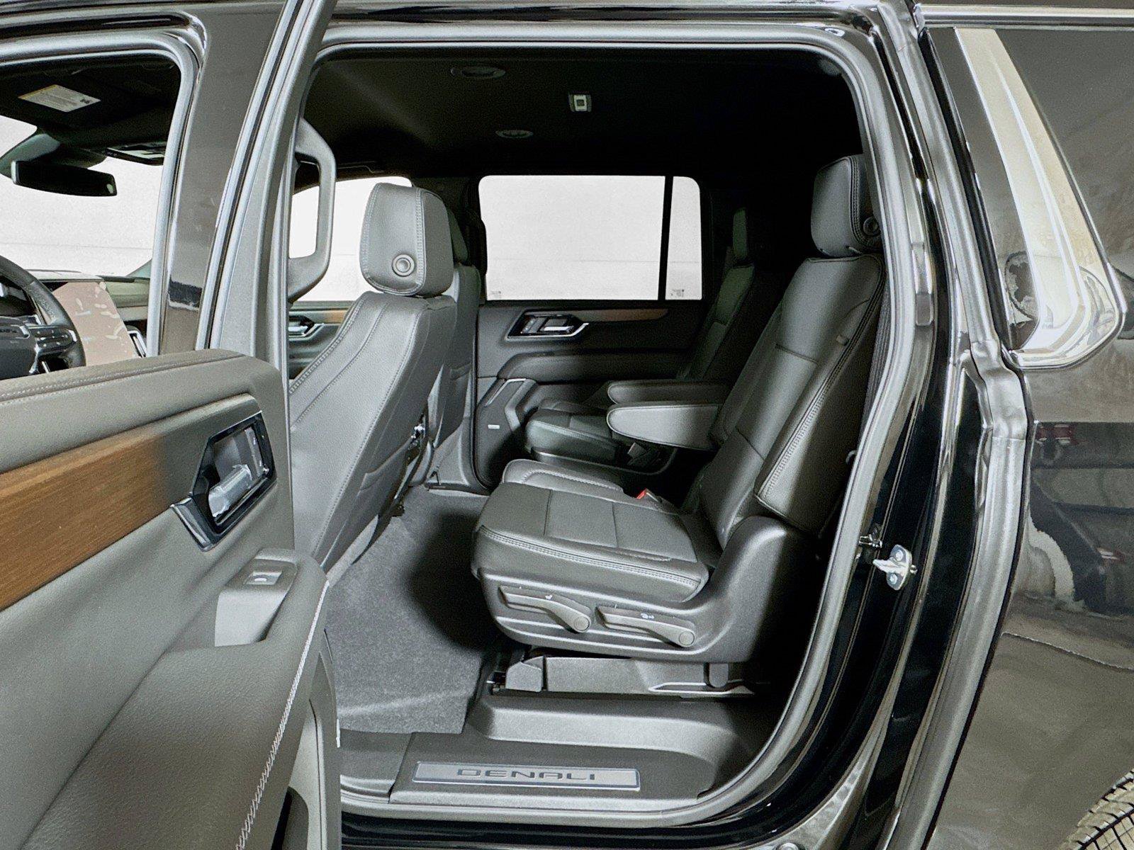 New 2026 GMC Yukon XL Denali AWD/4WD image 13