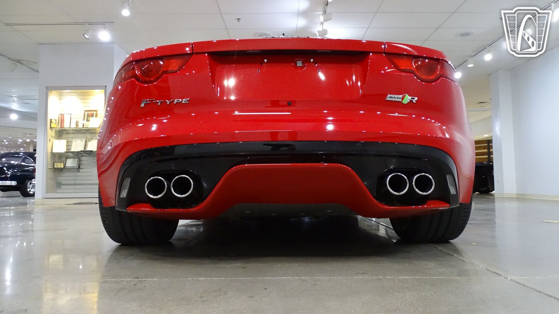Used 2016 Jaguar F-TYPE R AWD/4WD image 13