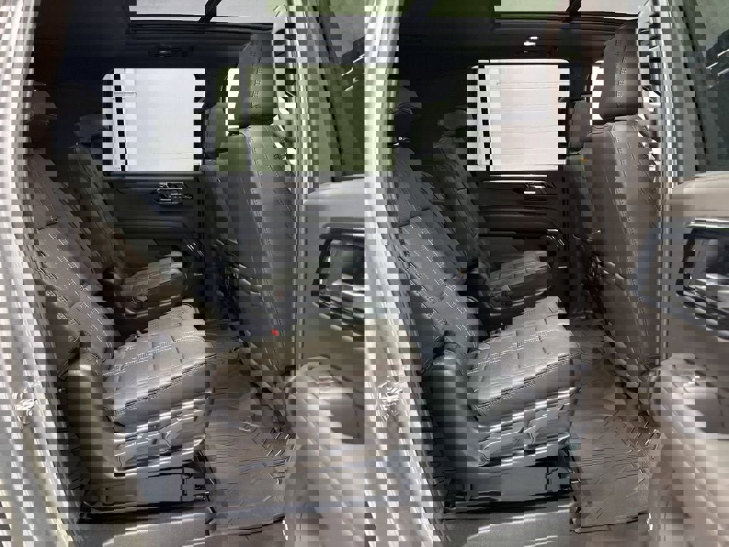 New 2026 Chevrolet Suburban High Country image 30