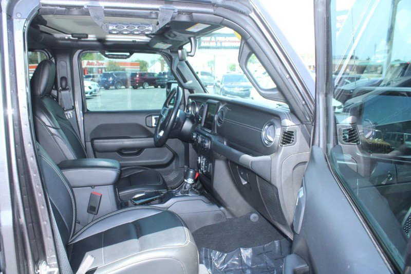 Used 2022 Jeep Wrangler Unlimited Sahara w/ Cold Weather Group image 12