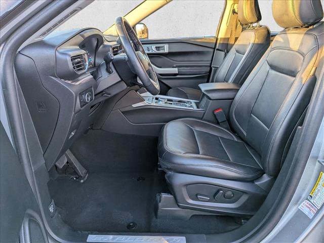 Used 2023 Ford Explorer Limited image 16