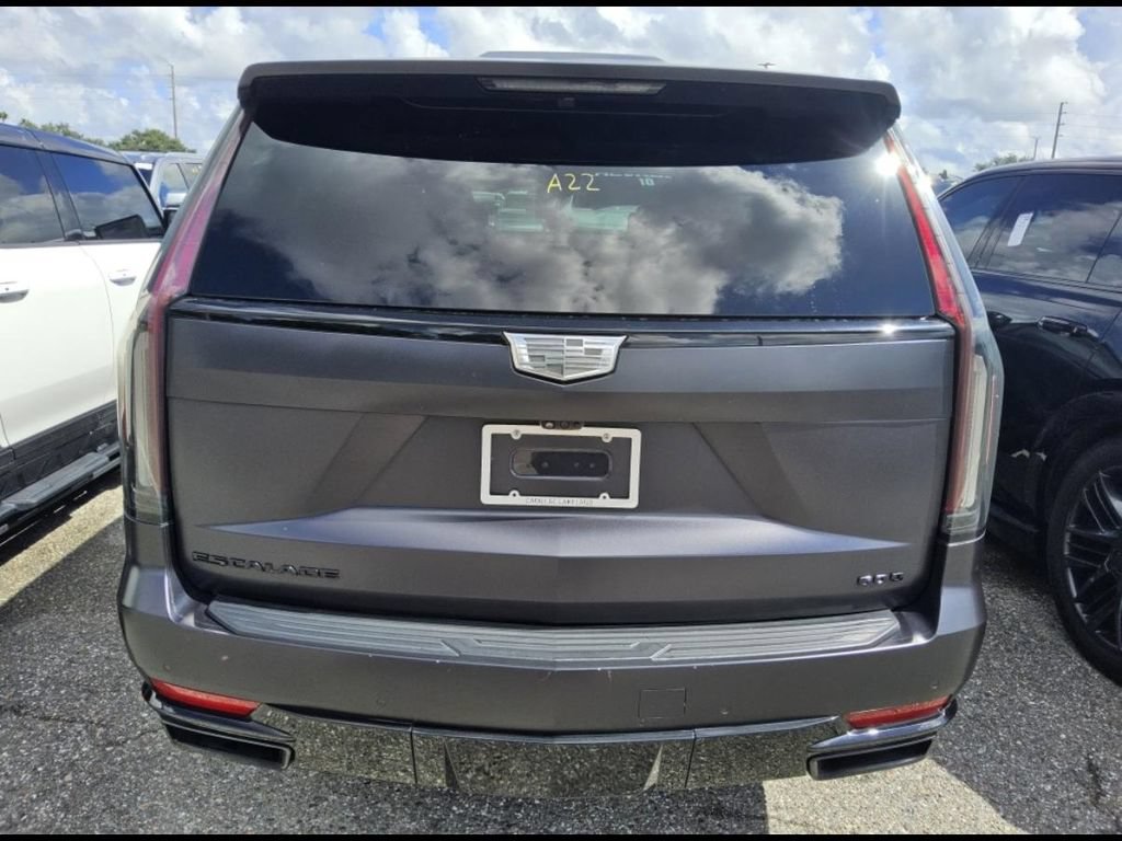 Used 2024 Cadillac Escalade Sport Platinum w/ LPO, ONYX Package AWD/4WD image 8