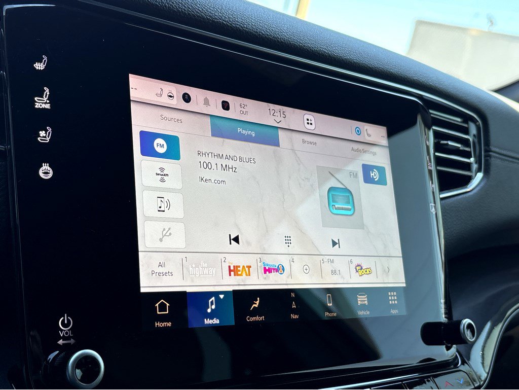 Used 2024 Jeep Wagoneer w/ Premium Group I image 11