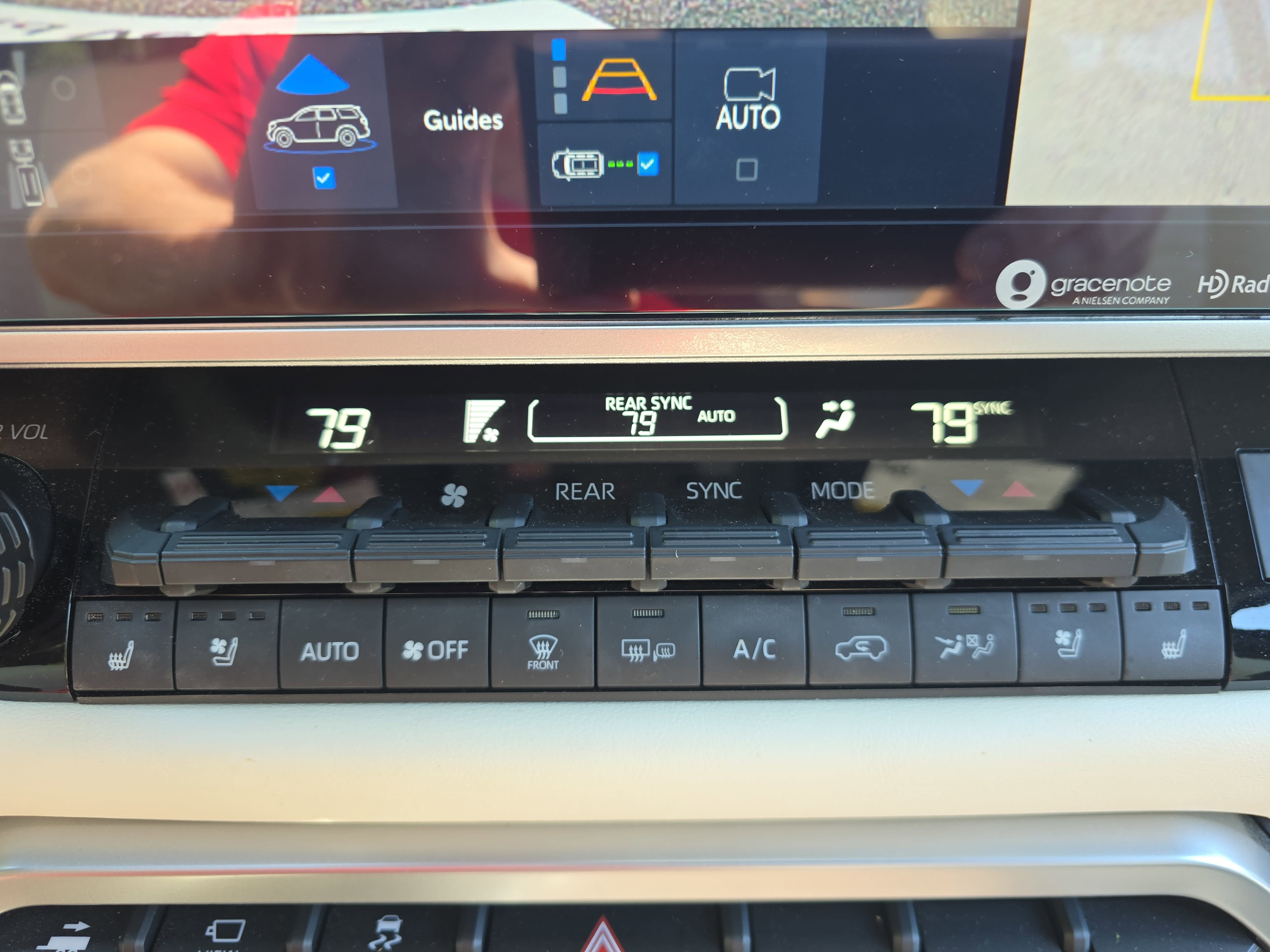 Used 2024 Toyota Sequoia Capstone AWD/4WD image 23