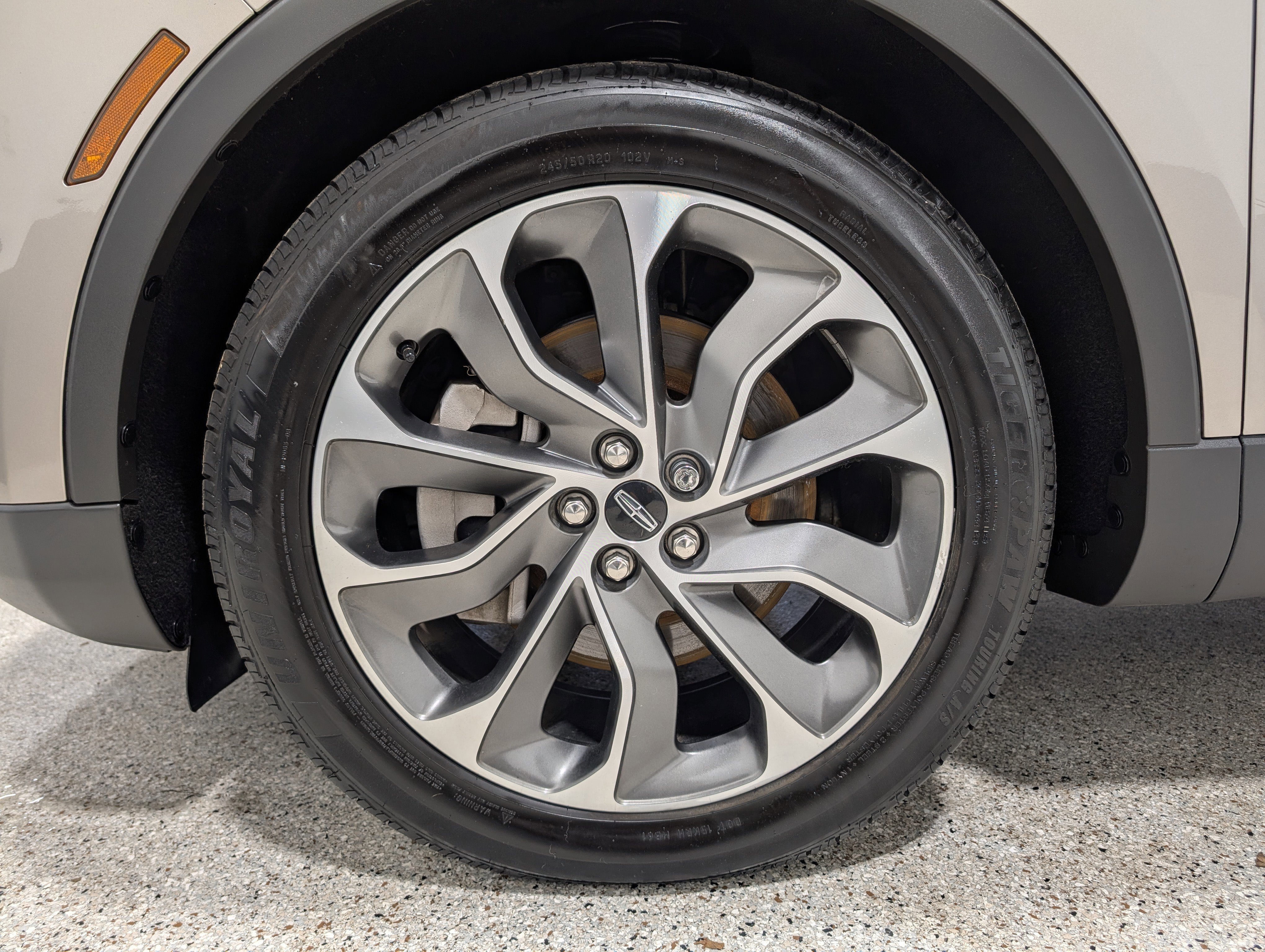 Used 2021 Lincoln Nautilus Reserve w/ Cargo Utility Package image 9