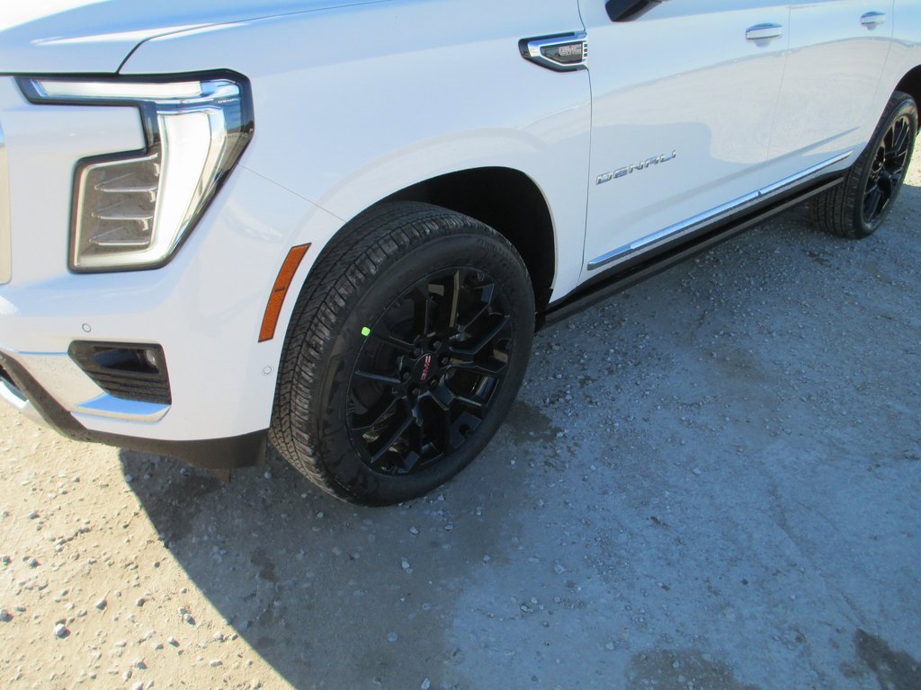 New 2026 GMC Yukon XL Denali w/ Sun & Power Step Package image 12