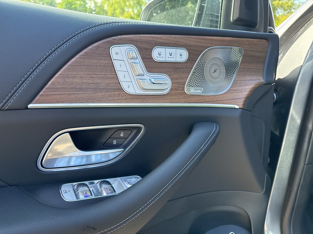 New 2026 Mercedes-Benz GLS 580 4MATIC image 27