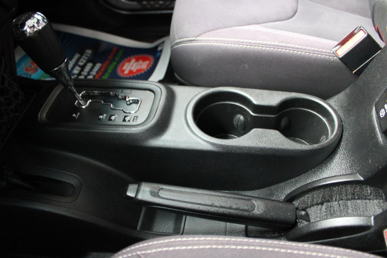 Used 2013 Jeep Wrangler Unlimited Rubicon w/ Dual Top Group image 33