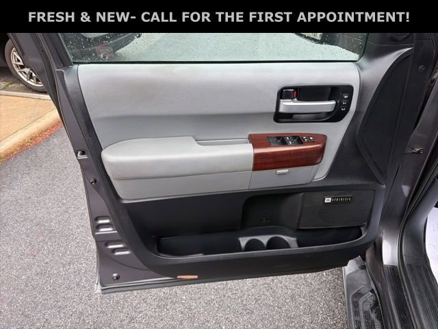 Used 2014 Toyota Sequoia Platinum image 16