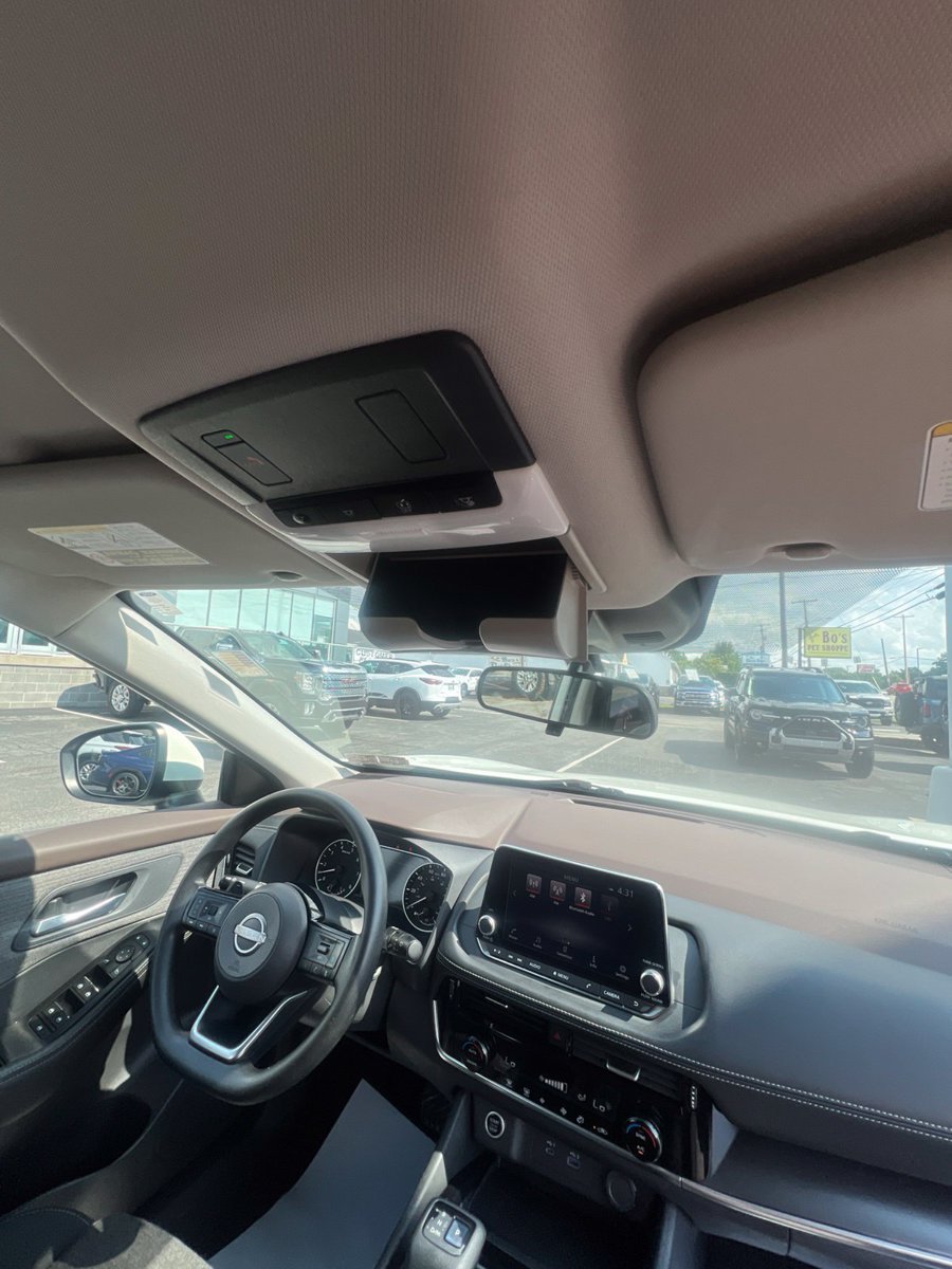 Used 2022 Nissan Rogue SV AWD/4WD image 39