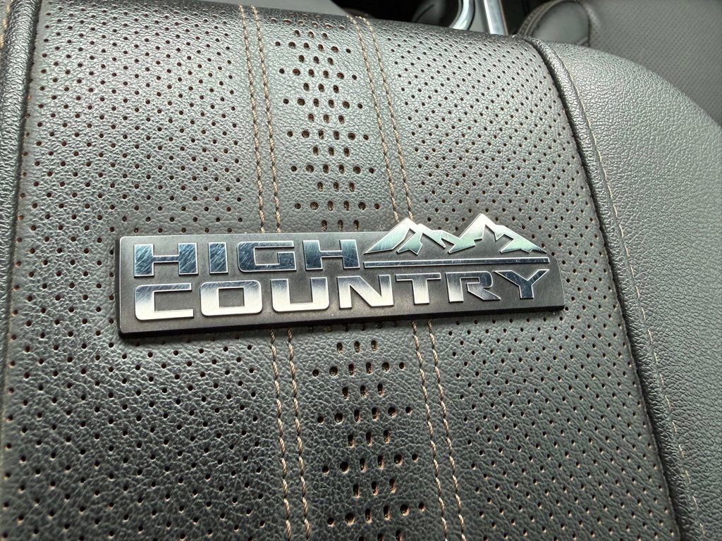 Used 2024 Chevrolet Silverado 2500 High Country w/ High Country Premium Package image 40