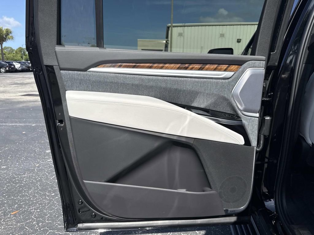 New 2026 Cadillac Escalade ESV Platinum Sport image 13