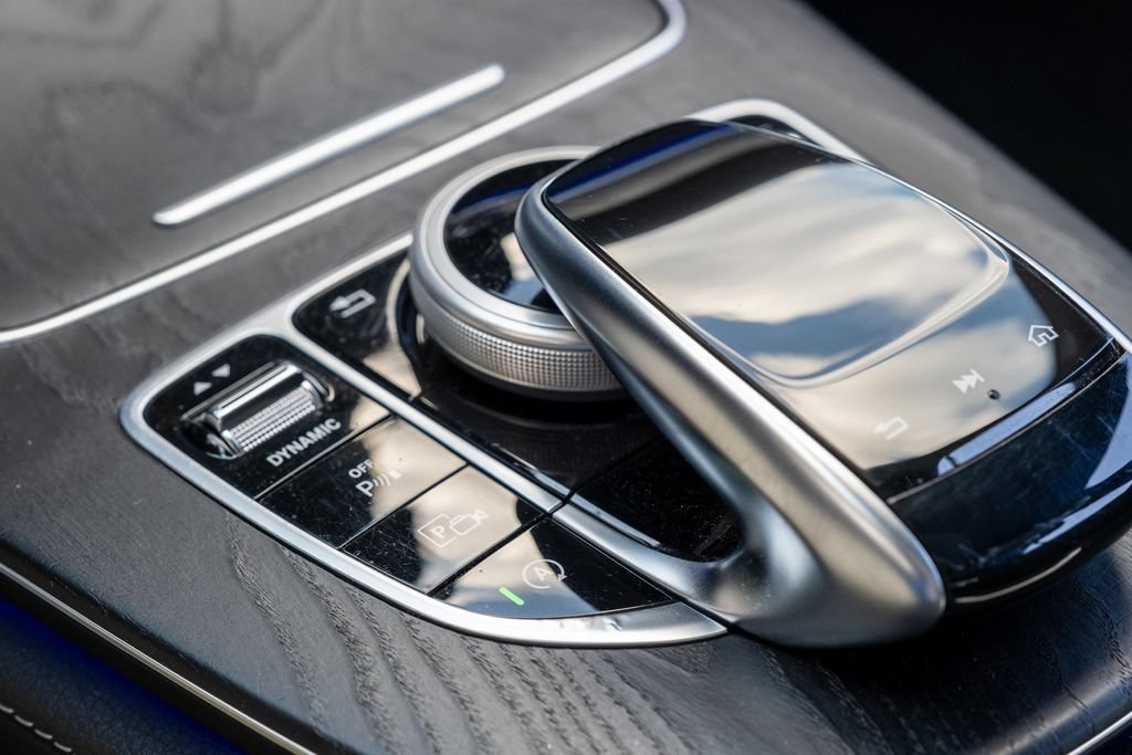 Used 2019 Mercedes-Benz E 300 image 22