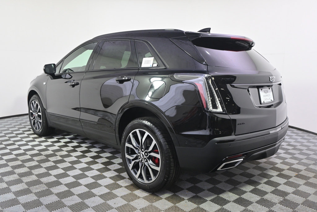 New 2026 Cadillac XT5 Sportv w/ LPO, Onyx Lite Package AWD/4WD image 3