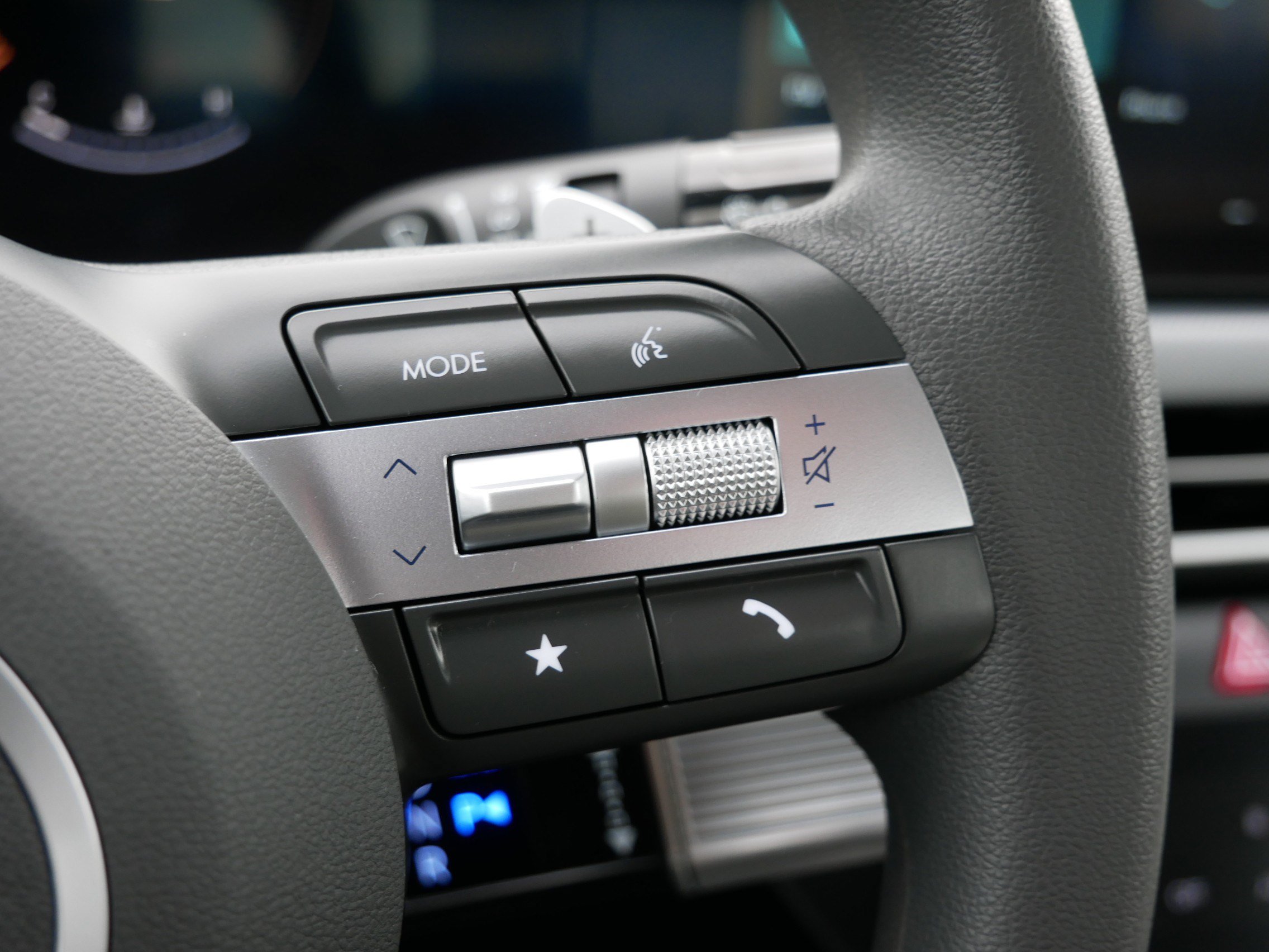 Certified 2025 Hyundai Sonata SEL AWD/4WD image 24