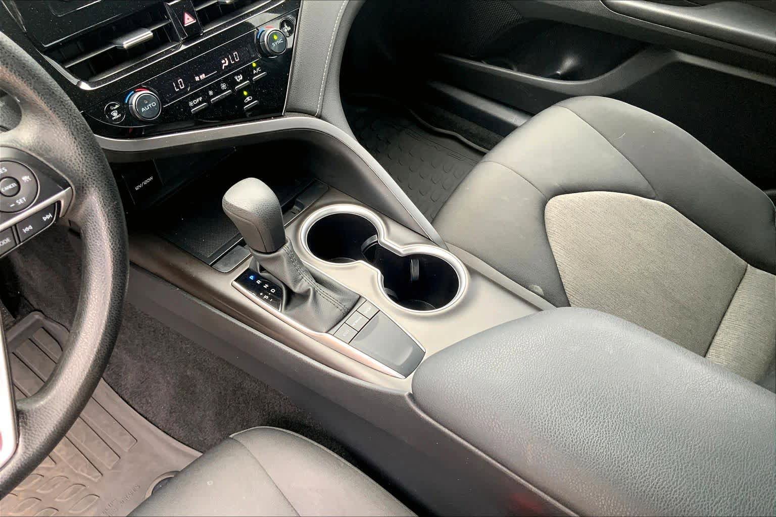 Used 2024 Toyota Camry LE w/ Convenience Package image 17