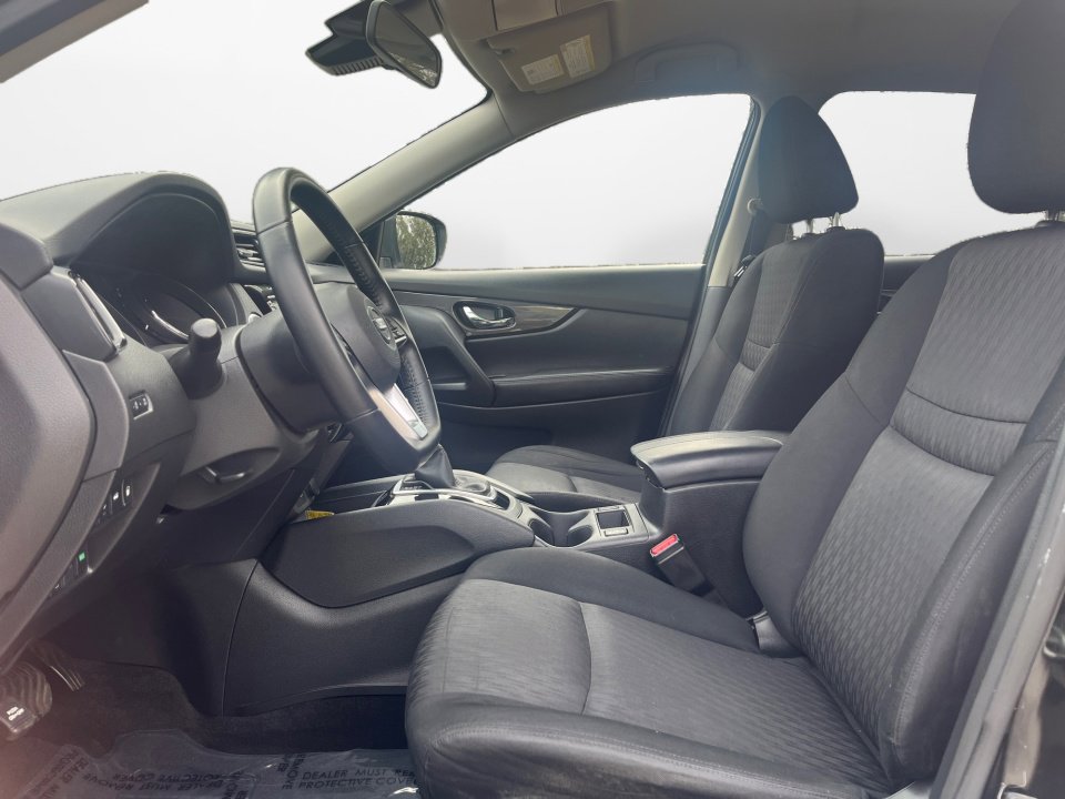 Used 2019 Nissan Rogue SV image 9