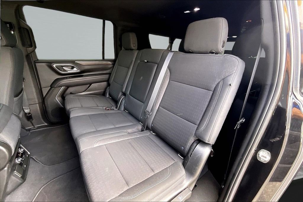 Used 2021 Chevrolet Suburban LS RWD image 24