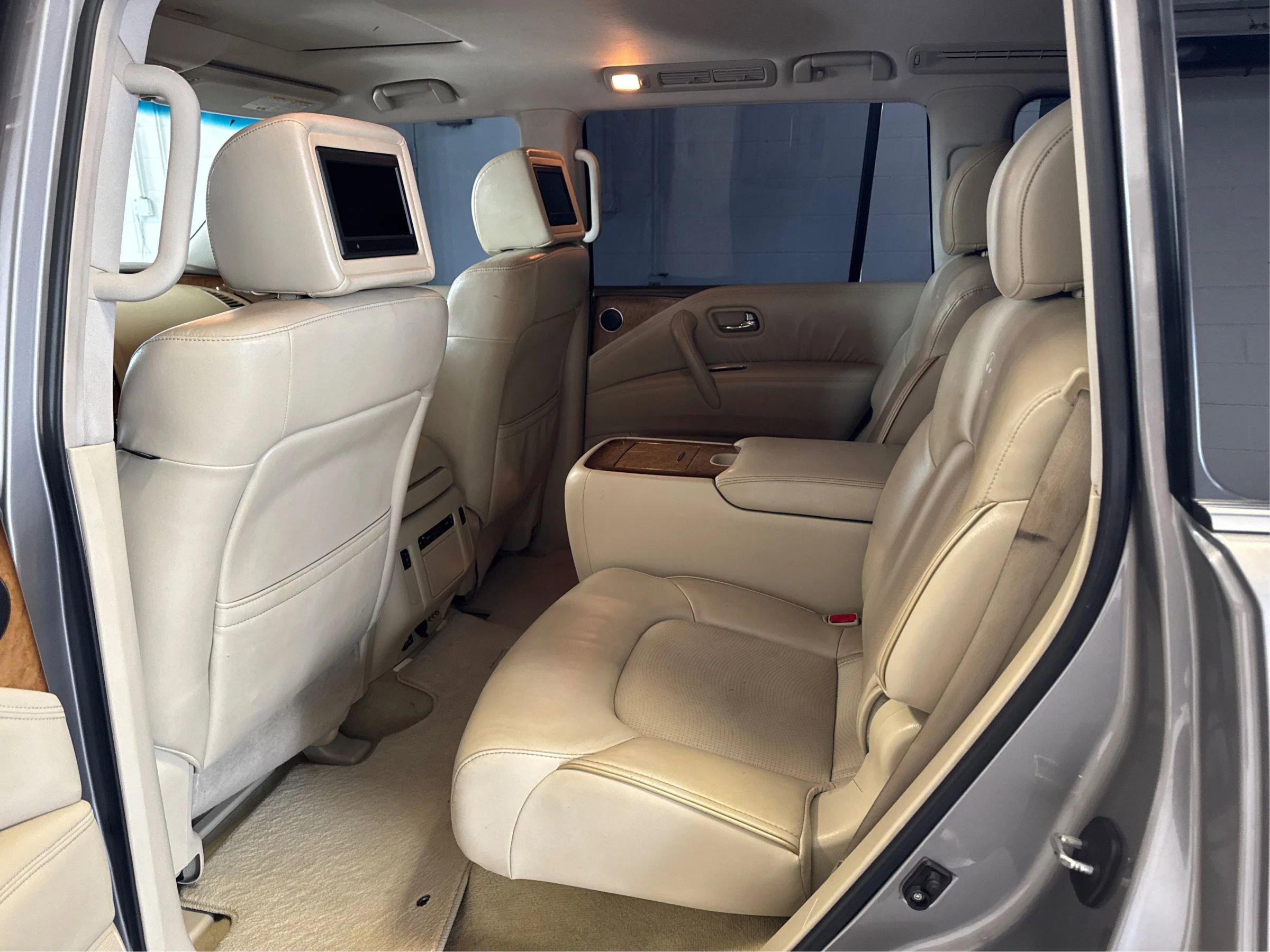 Used 2012 INFINITI QX56 4WD w/ Theater Pkg image 10