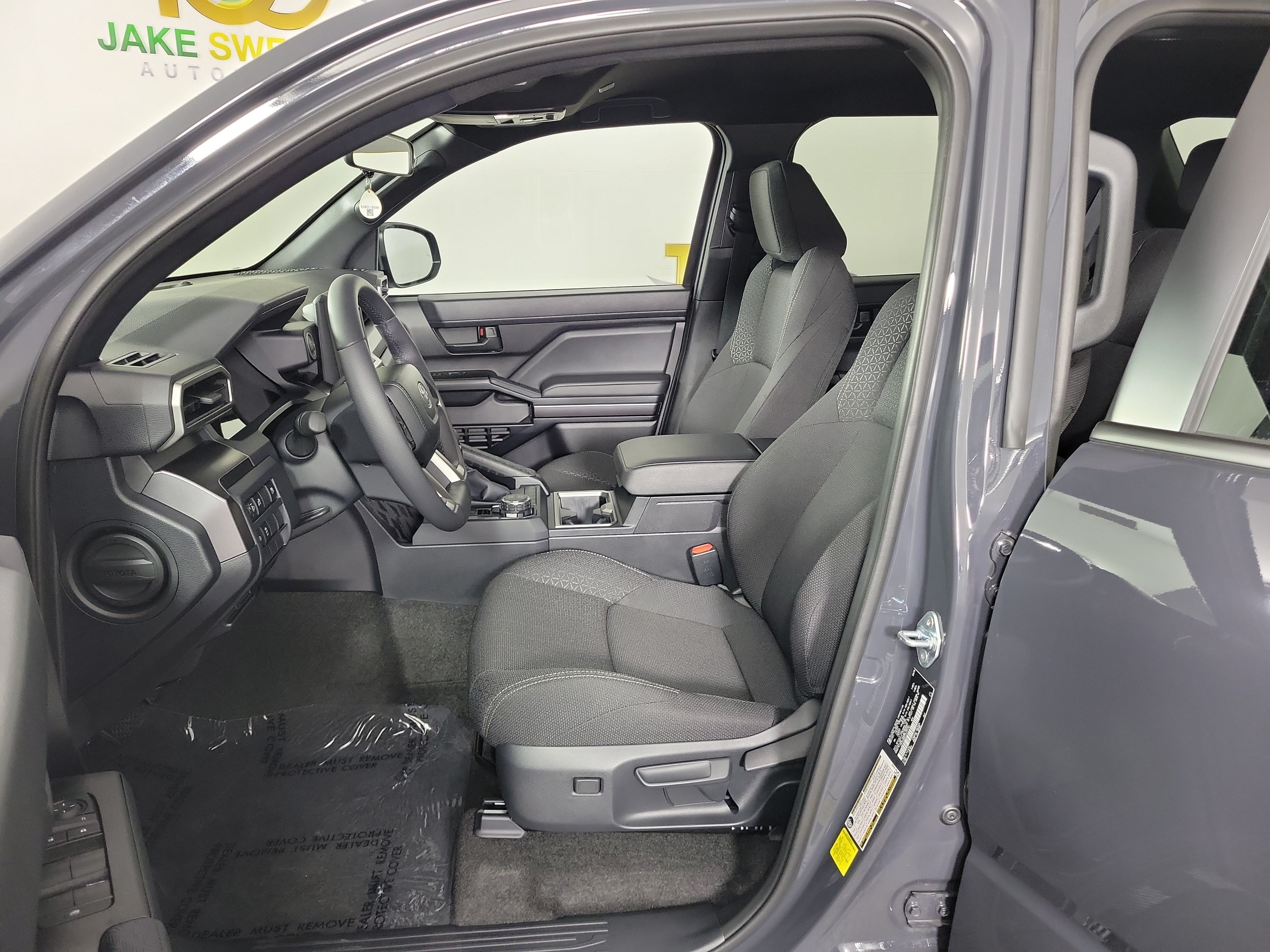 Used 2026 Toyota 4Runner SR5 AWD/4WD image 9