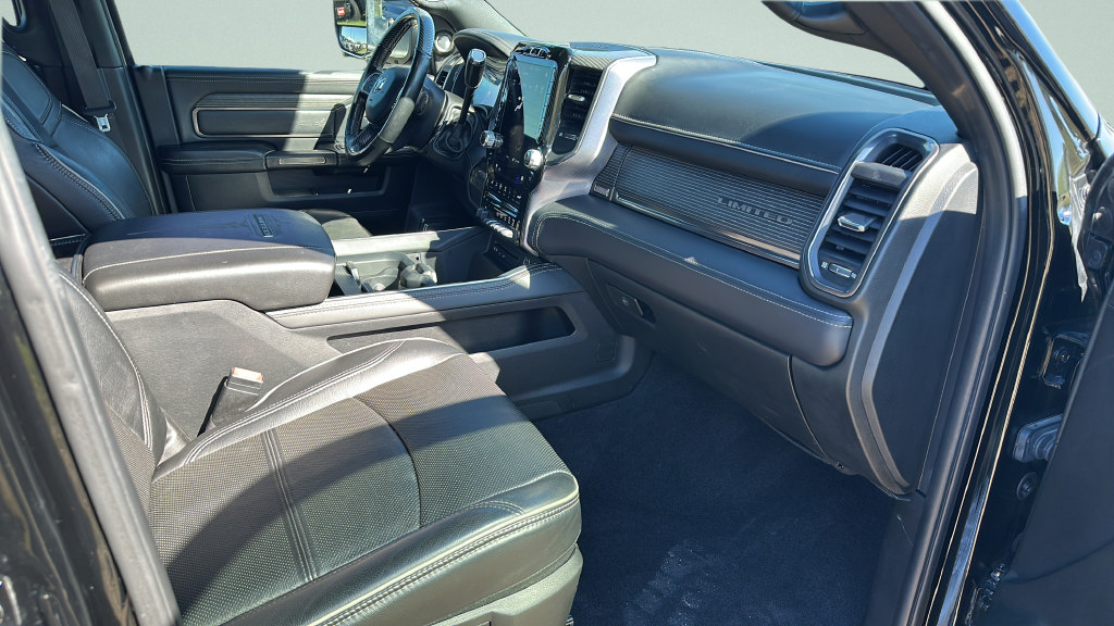 Used 2019 RAM 3500 Limited w/ Max Tow Package AWD/4WD image 19