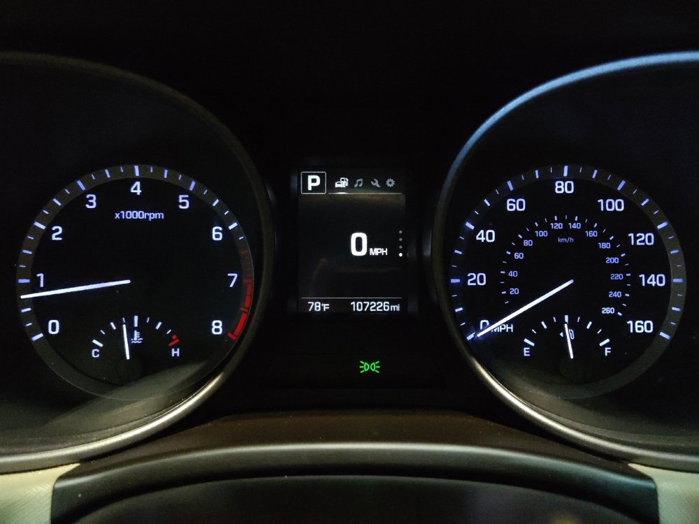 Used 2018 Hyundai Santa Fe Sport w/ Cargo Package FWD image 23