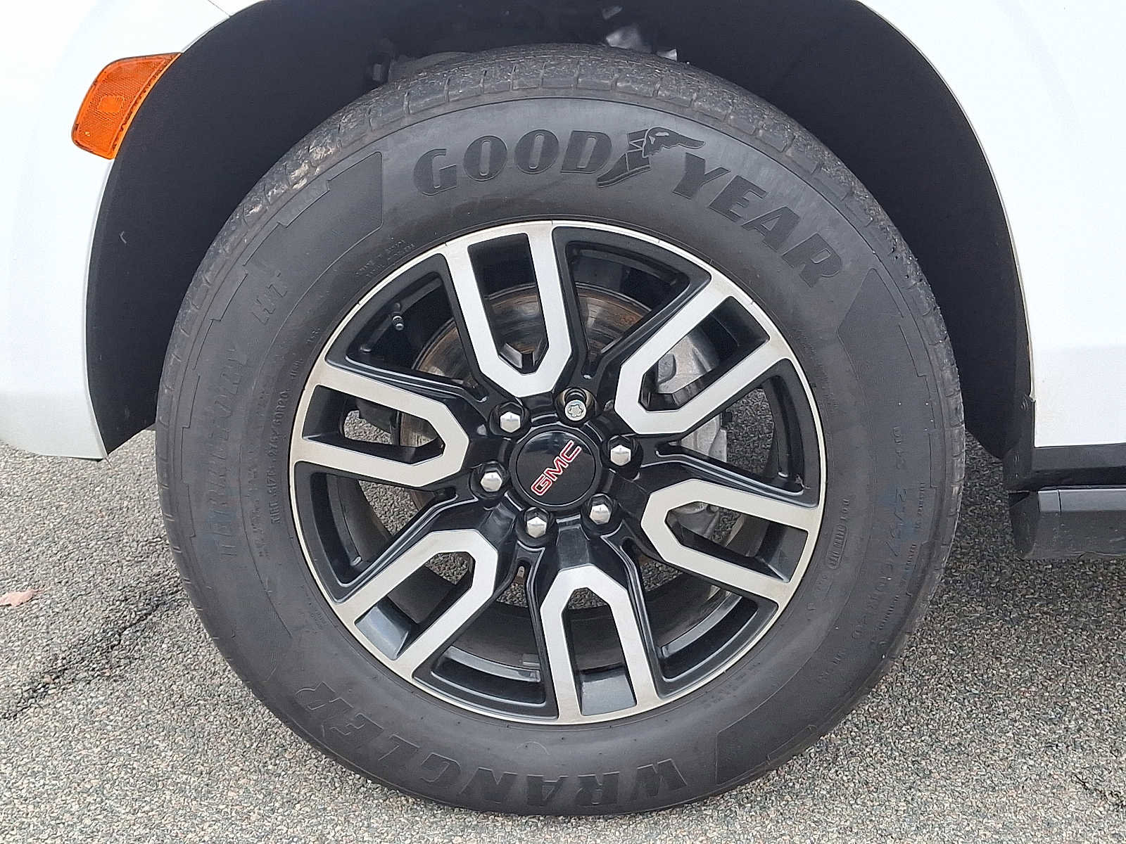 Used 2022 GMC Yukon AT4 image 9