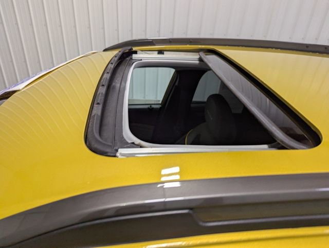 Used 2024 Chevrolet Trax ACTIV w/ Sunroof Package image 8