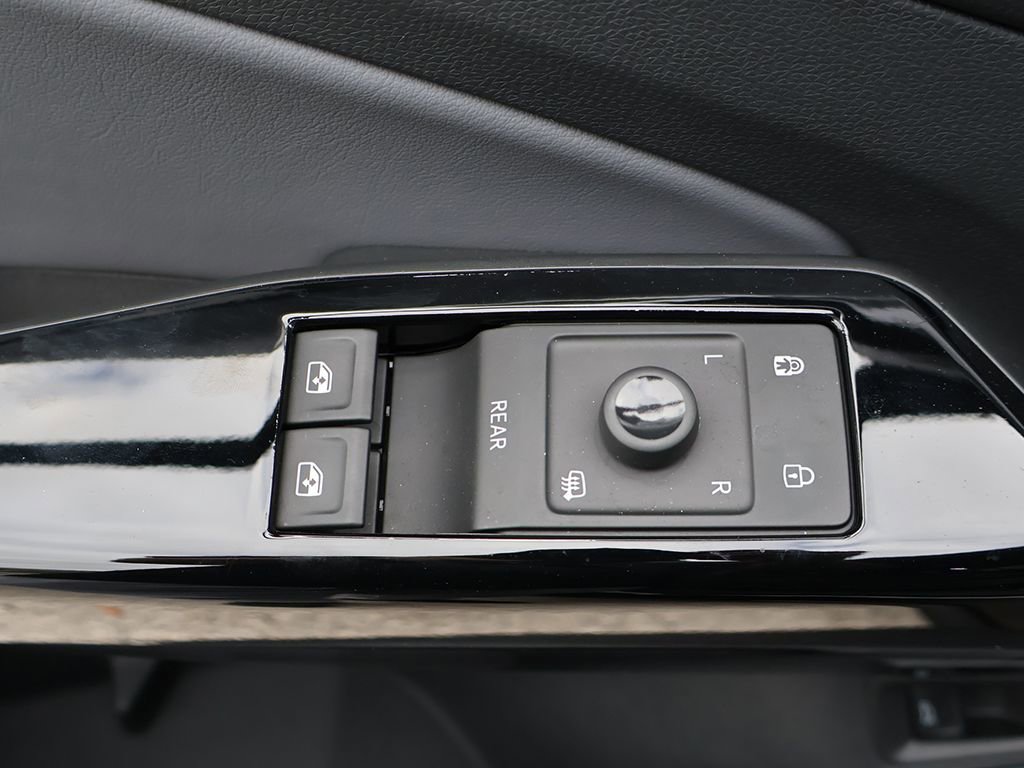 Used 2023 Volkswagen ID.4 Pro S image 41