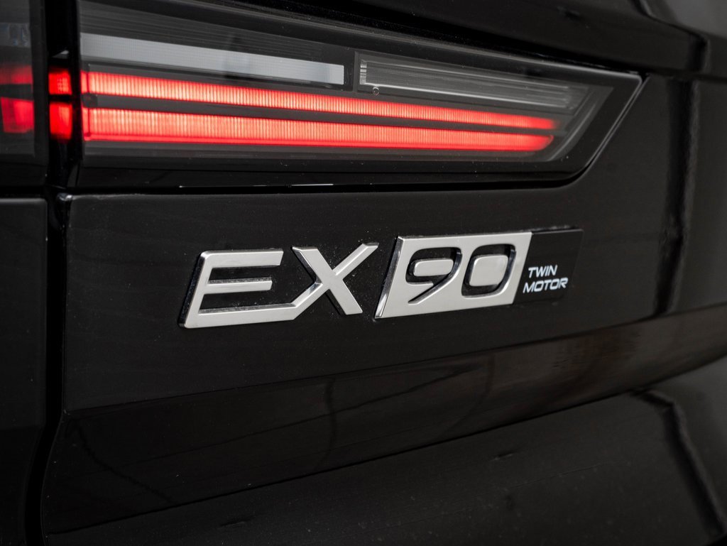 Used 2025 Volvo EX90 Plus image 15