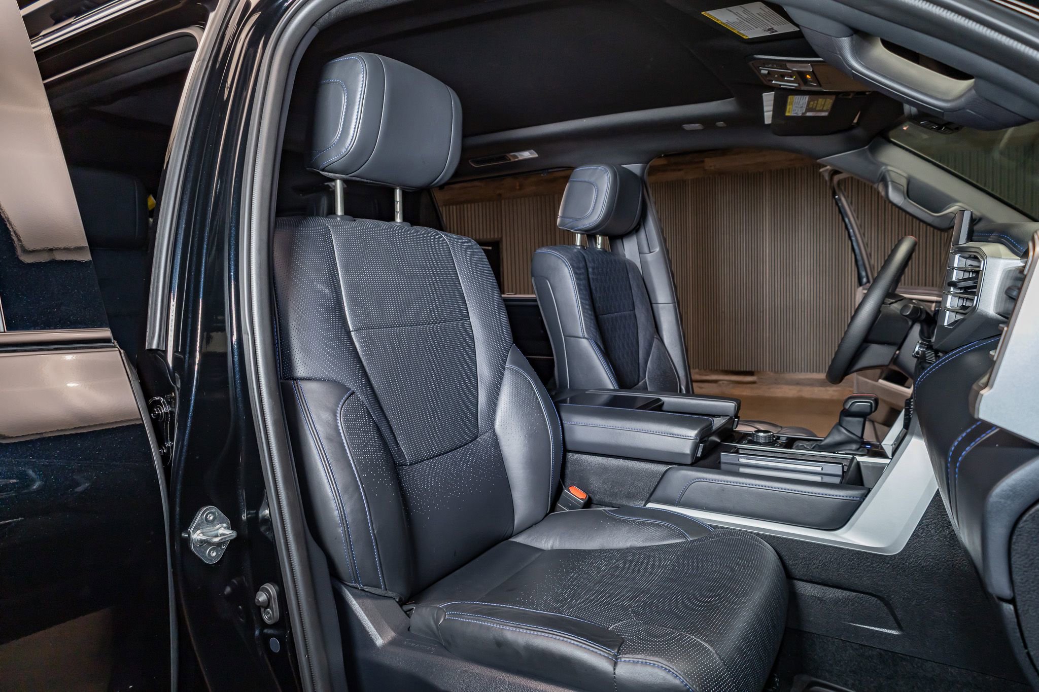 Used 2025 Toyota Sequoia Platinum w/ TRD Off-Road Package image 28